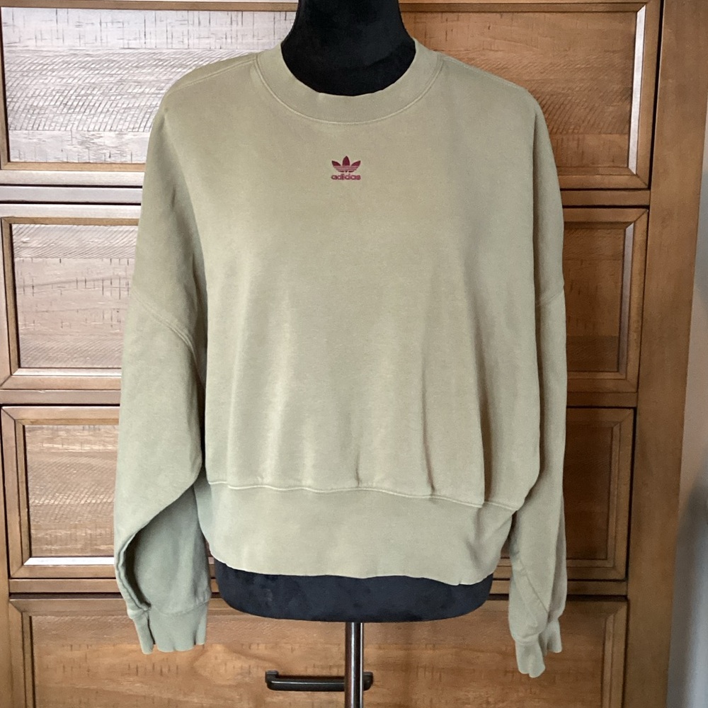 Adidas Essentials Sweatshirt EUC